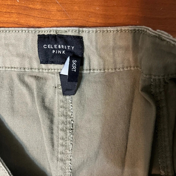 Celebrity Pink Mini Skirt. Green. Medium - Picture 7 of 7